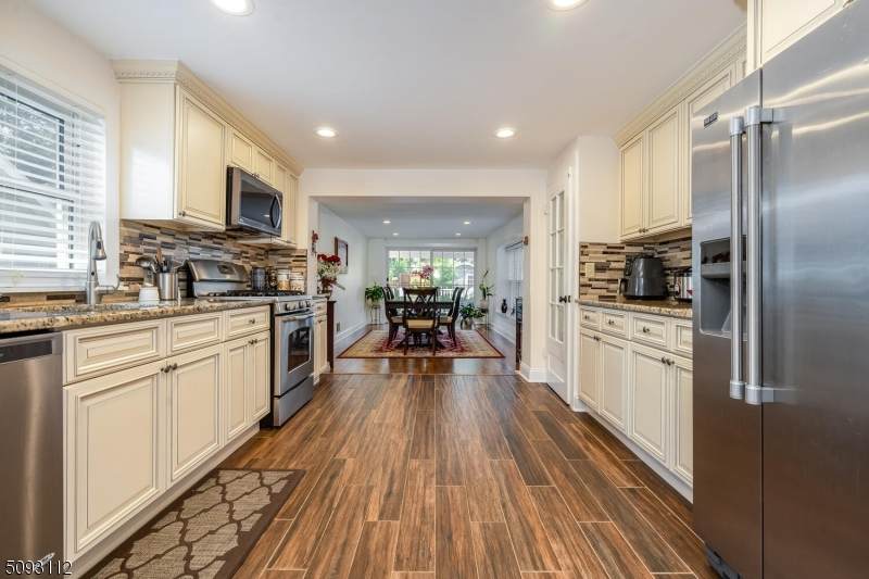 510 Monroe St - Photo 1