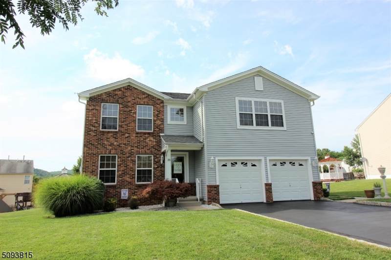 35 Lambert St - Photo 1