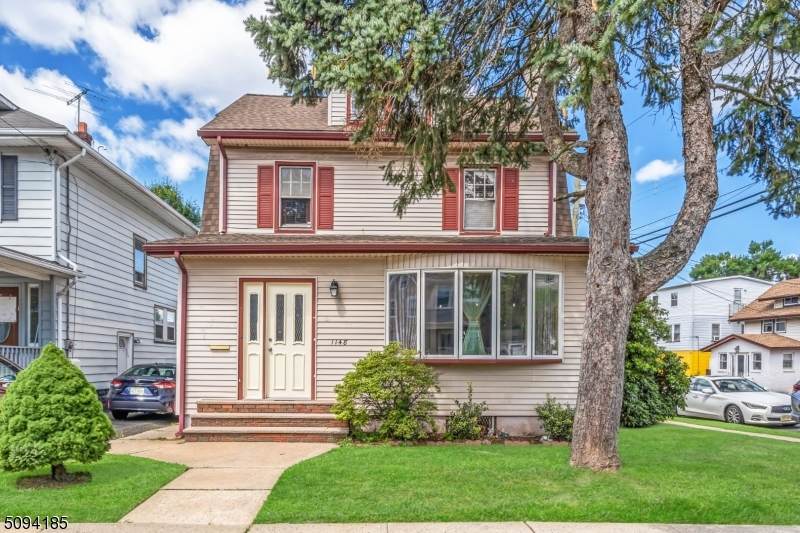 1148 Bank St - Photo 1