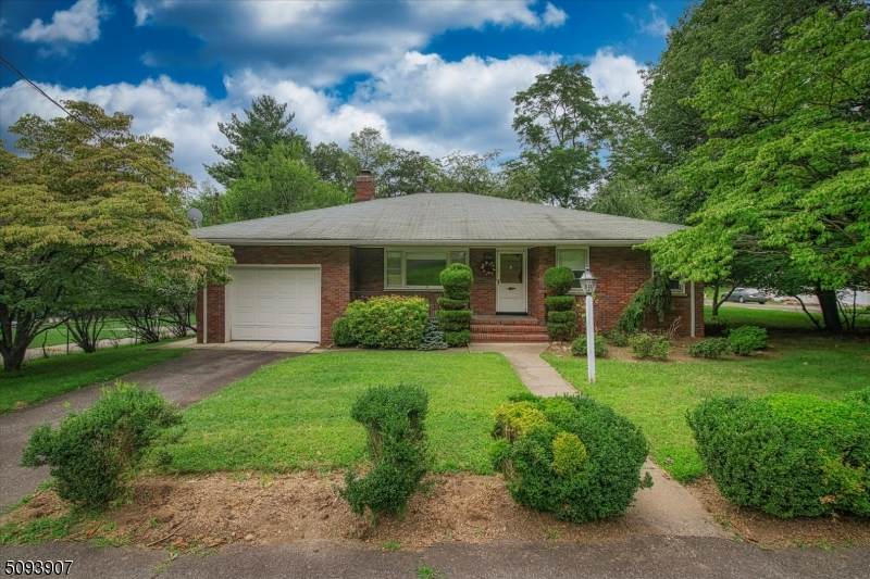 59 Manchester Ave - Photo 1