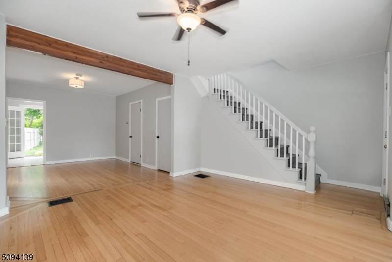 10 Nelson St - Photo 1
