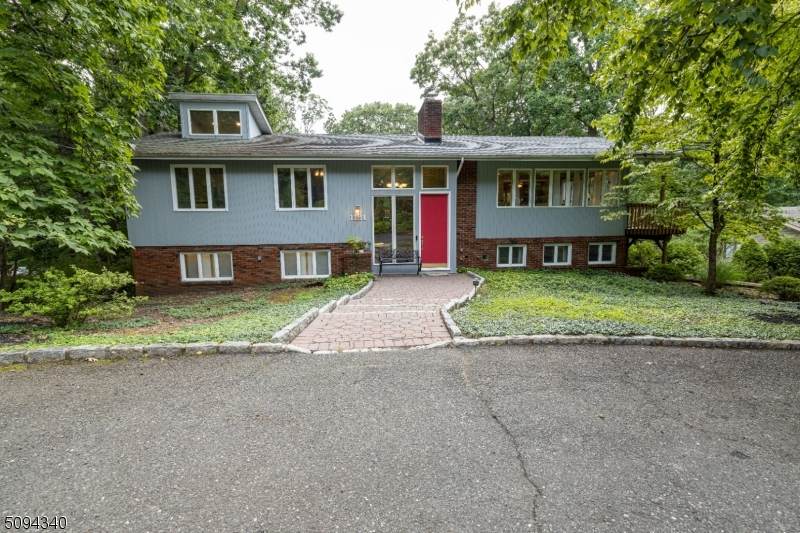 1181 Evergreen Dr - Photo 1