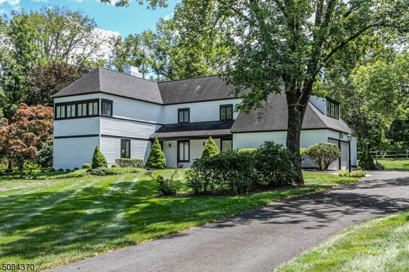 77 Rolling Hill Rd - Photo 1