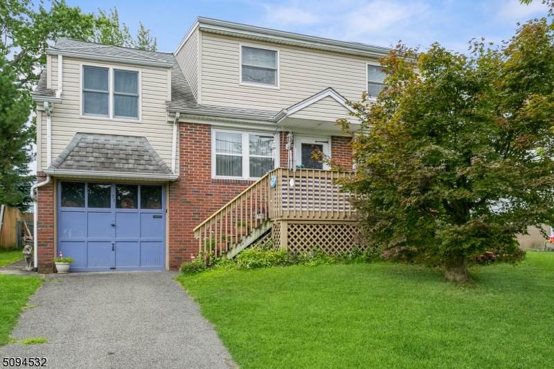 37 Lockwood Dr - Photo 1
