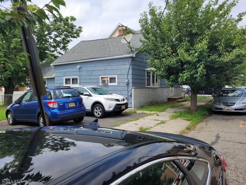 43 Memphis Ave - Photo 1