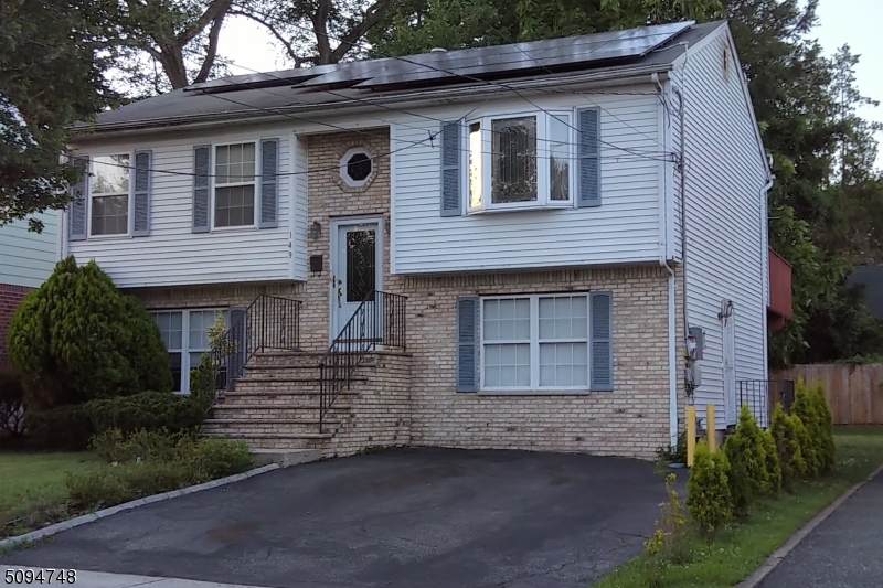 149 Shepard Ave - Photo 1