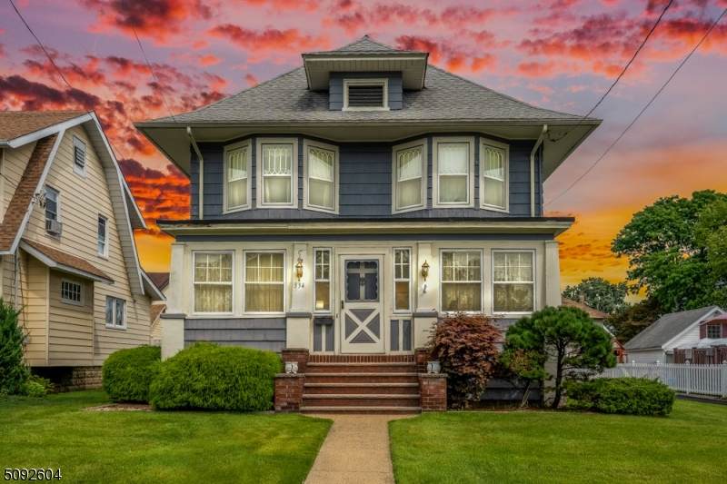334 Locust Ave - Photo 1