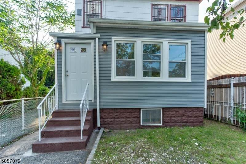 357 S 18th St - Photo 1