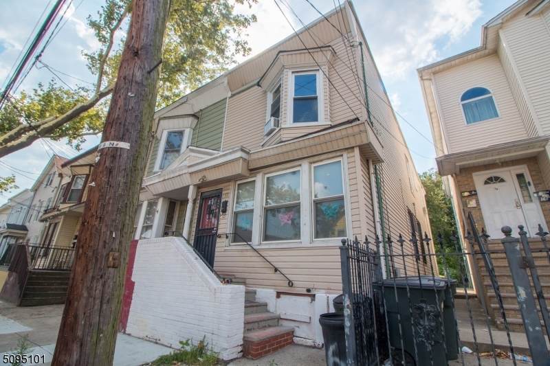 76 Cutler St - Photo 1