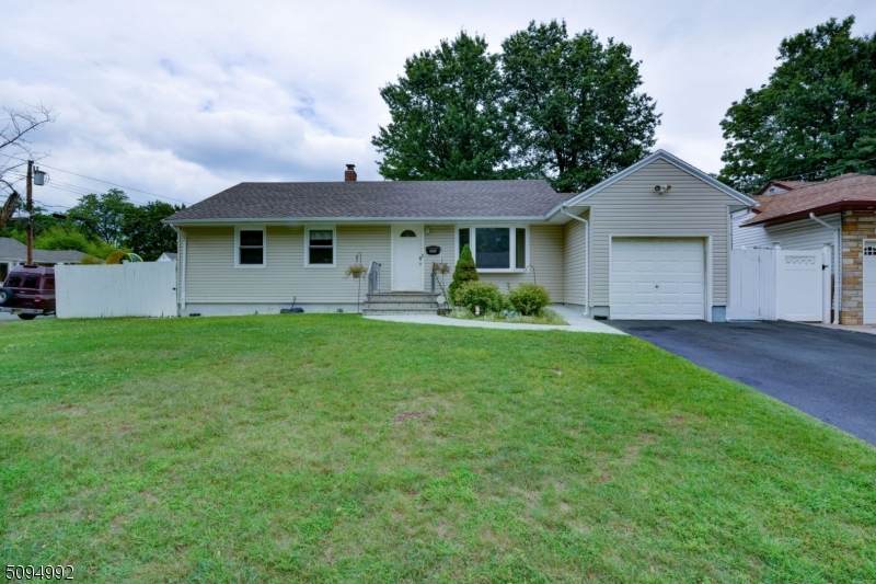 140 Valley View Rd - Photo 1