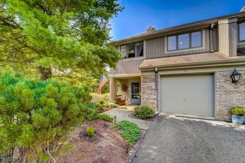 26 Whitman Ln - Photo 1