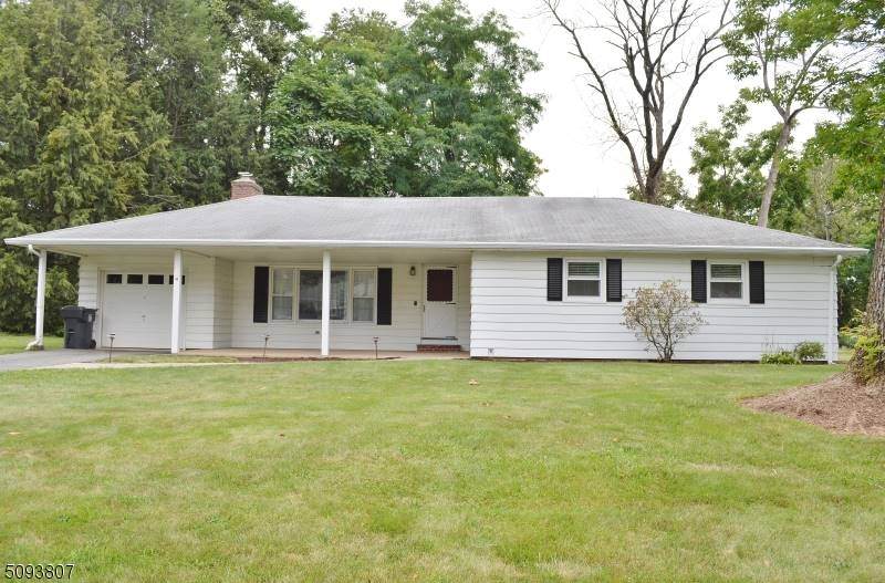 4 Woodfield Dr - Photo 1