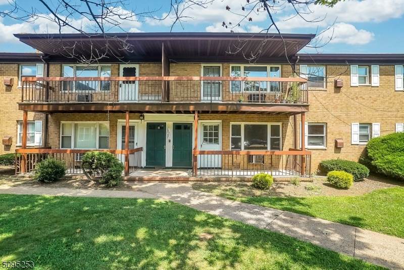 55 Gill Ln - Photo 1