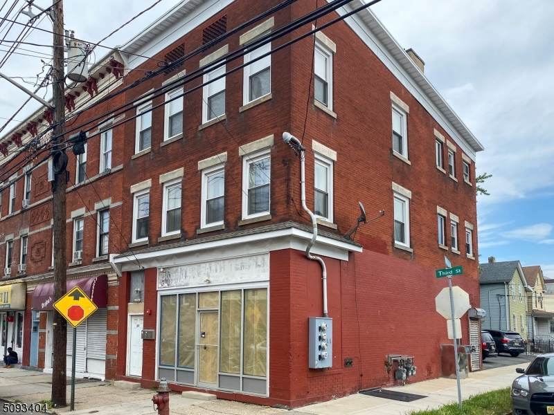 217 3Rd St - Photo 1