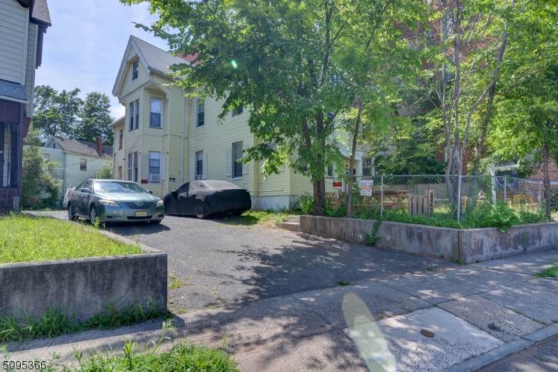 77 Washington St - Photo 1