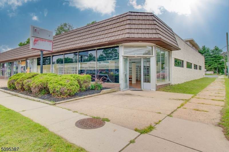 1600 Park Ave - Photo 1