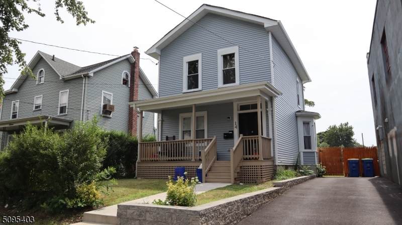 14 Jackson Ave - Photo 1