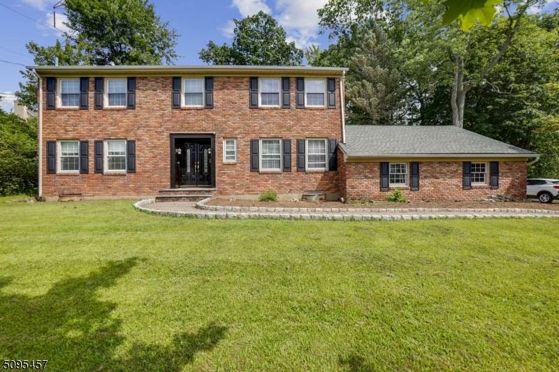 57 Hickory Place - Photo 1