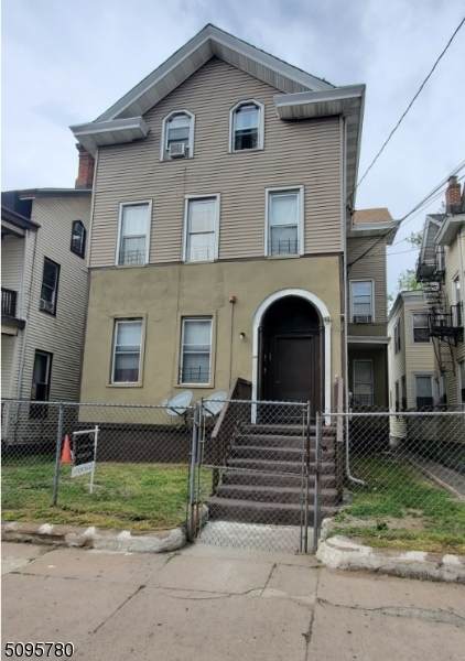 247 Hamilton Ave - Photo 1