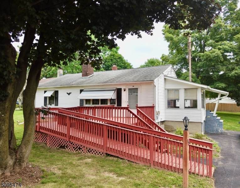 2 Hillside Dr - Photo 1