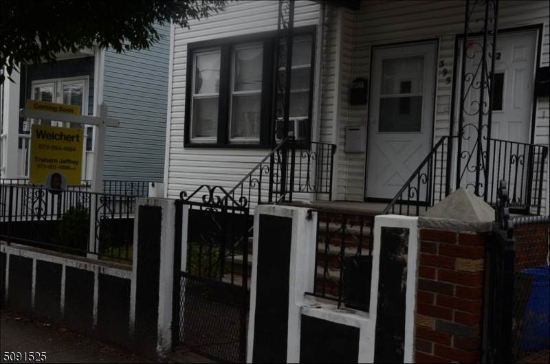 395 N 6Th St - Photo 1
