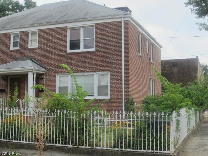 30 Hazel Pl - Photo 1