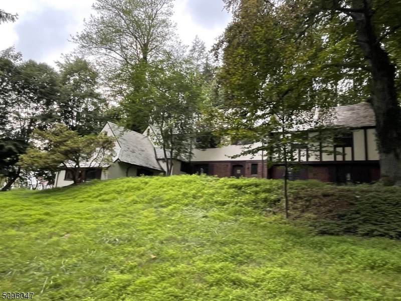 3 Wildwood Ave - Photo 1