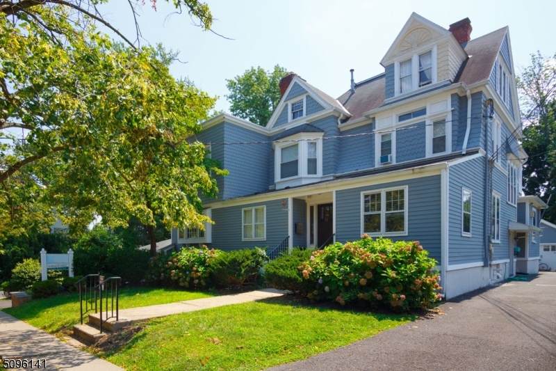 59 Franklin St - Photo 1