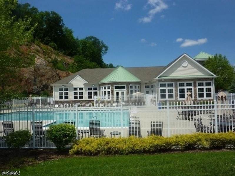 8407 Sanctuary Blvd - Photo 1