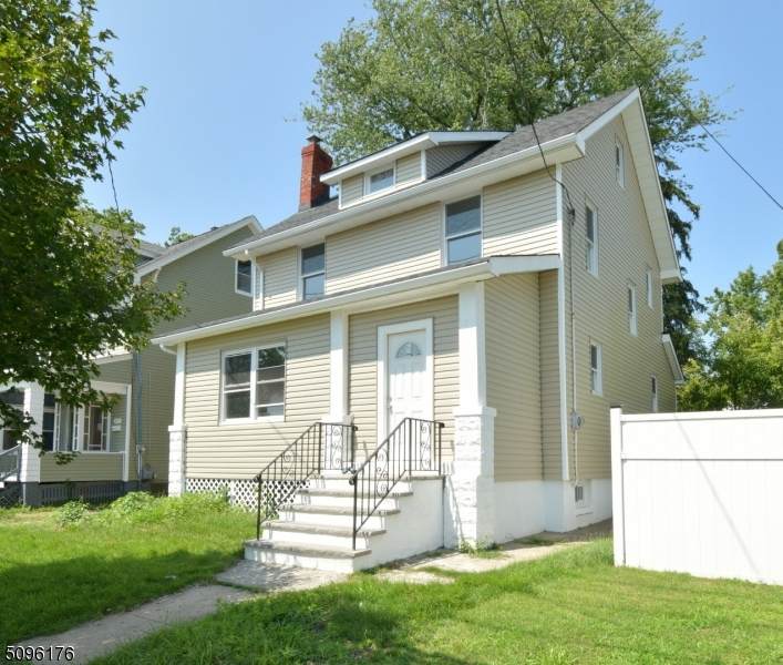 1433 Clinton Ave - Photo 1