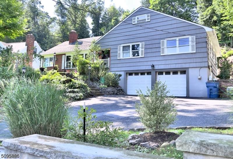 345 Forest Hill Way - Photo 1