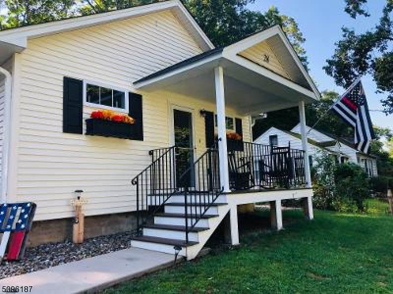 28 Kane Rd - Photo 1