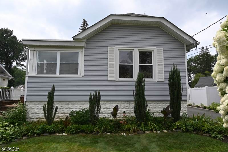 61 Pallant Ave - Photo 1