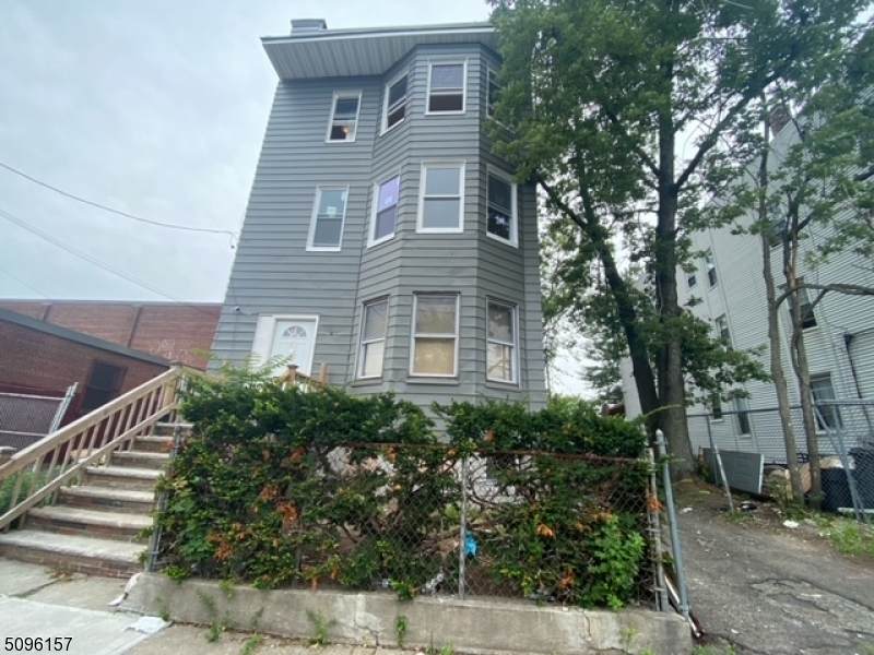 245 22Nd St - Photo 1