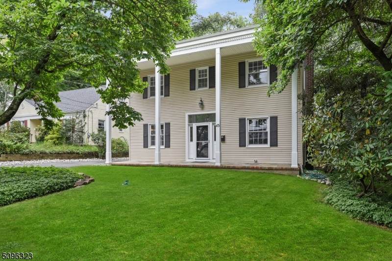 43 Woodcliff Dr - Photo 1