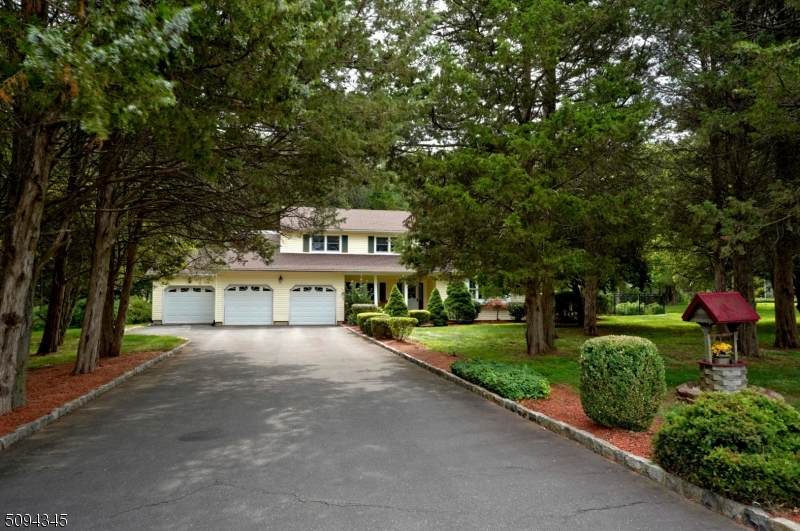 404 South Woods Rd - Photo 1