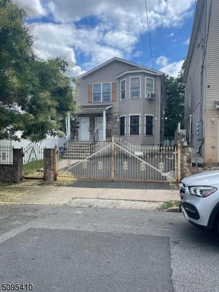 444 Ellison St - Photo 1