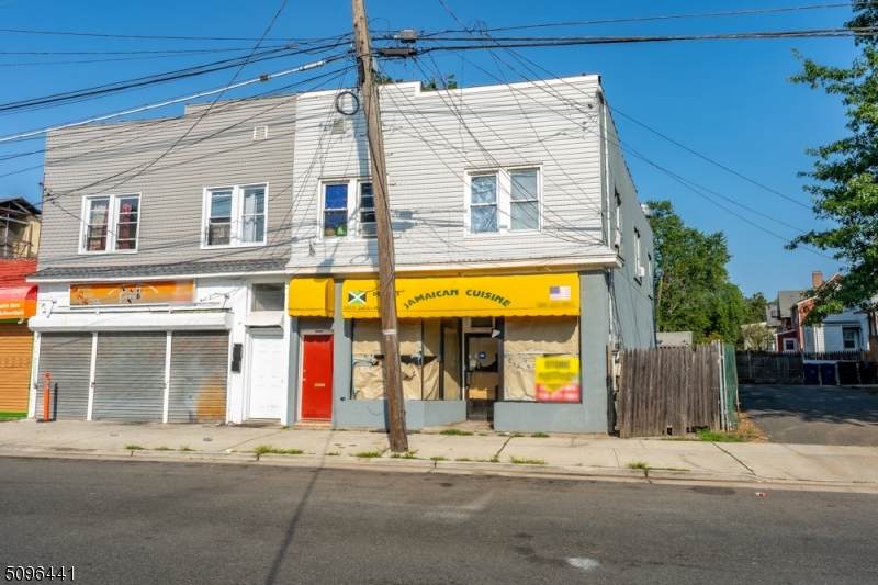 1015 E 2Nd St - Photo 1