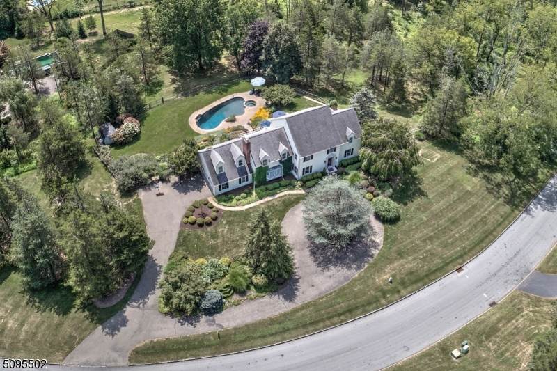 6 Roundtop Rd - Photo 1