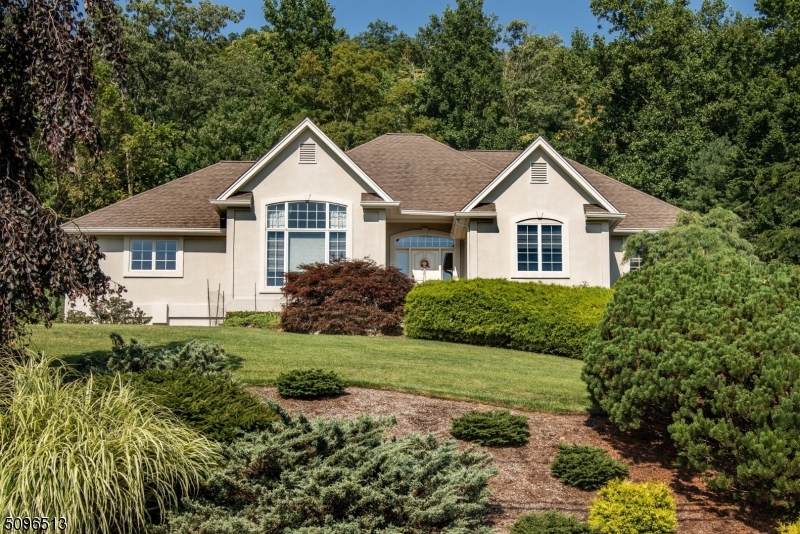 44 Venna Ave - Photo 1