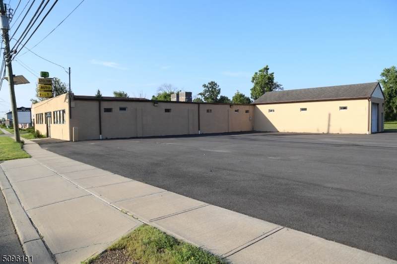 1410 Stelton Rd - Photo 1