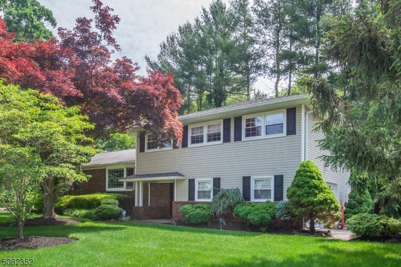 45 Henning Dr - Photo 1