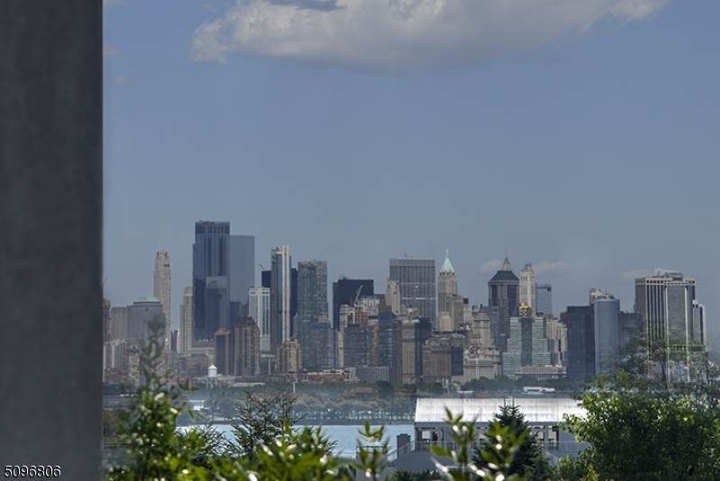 15 Freedom Way - Photo 1