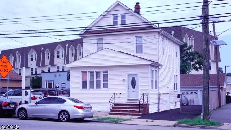 1520 Roselle St - Photo 1