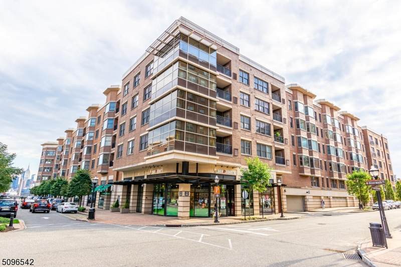 22 Avenue At Port Imperial - Photo 1