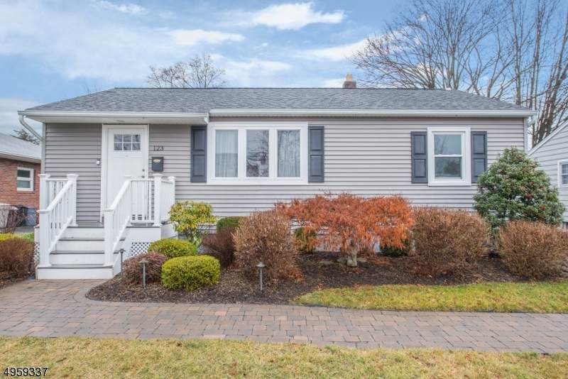123 Pine St - Photo 1
