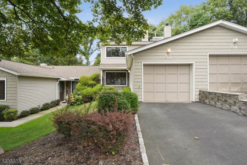 52 Glenview Dr - Photo 1