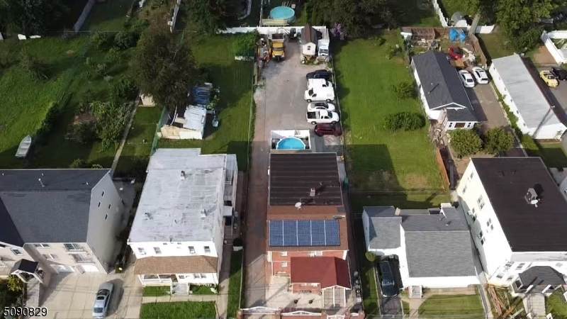 829 Allen St - Photo 1