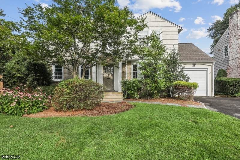 21 Claremont Dr - Photo 1
