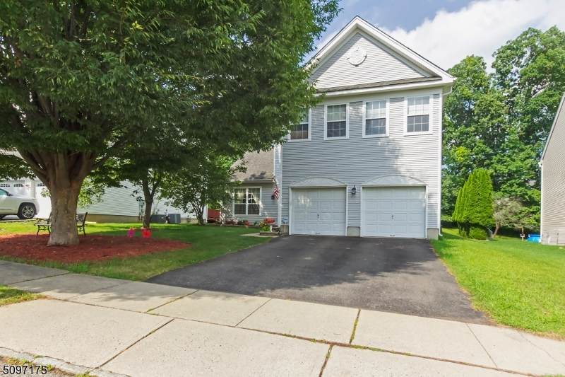 32 Saxton Dr - Photo 1